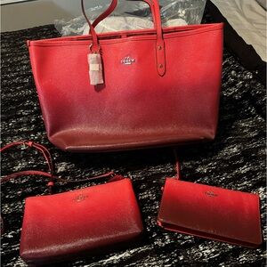 BEAUTIFUL NEW OMBRE COACH SET!!!